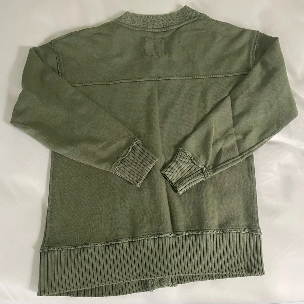 NWT Aerie Fleece Button Cardigan Sweatshirt Olive Fun Green Casual Oversized 17 - Picture 7 of 7